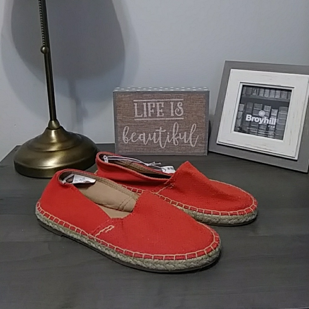 Orange espadrilles